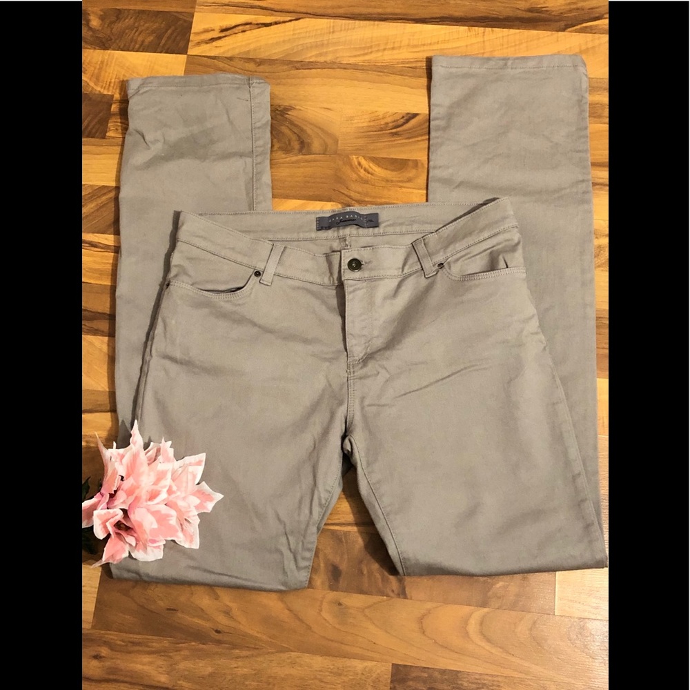 💕Women’s Zara basic jeans wear size 12 tan💕